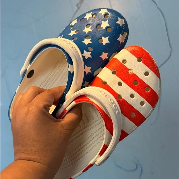 U.S.A Crocs size 6 women - Picture 1 of 3